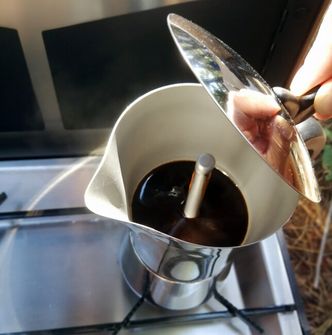 Ekspres do kawy espresso BasicNature ze stali nierdzewnej na 6 filiżanek