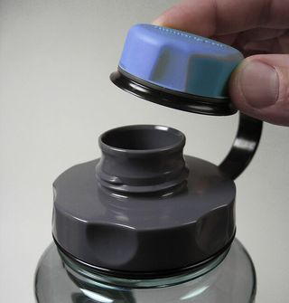humangear capCAP+ Zakrętka do butelek o średnicy 5,3 cm niebieska